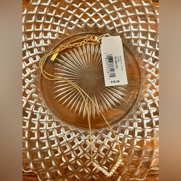 Napier Gold V-Shaped Necklace VTG New Tags Faux Diamonds 16” extender Minimalist - Picture 3 of 9